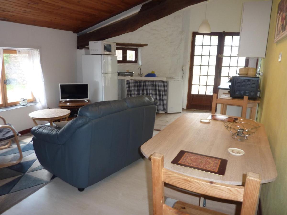 Ferienwohnung La Metairie Parthenay Exterior foto