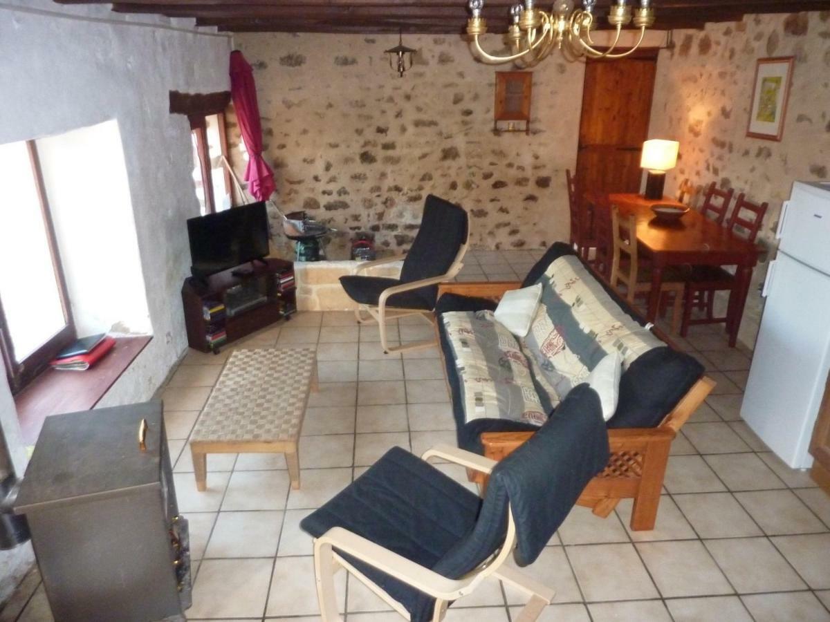 Ferienwohnung La Metairie Parthenay Exterior foto