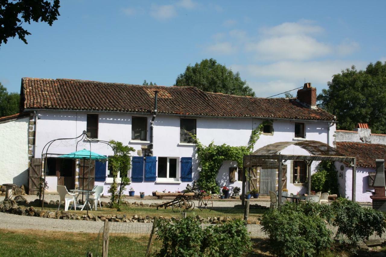 Ferienwohnung La Metairie Parthenay Exterior foto